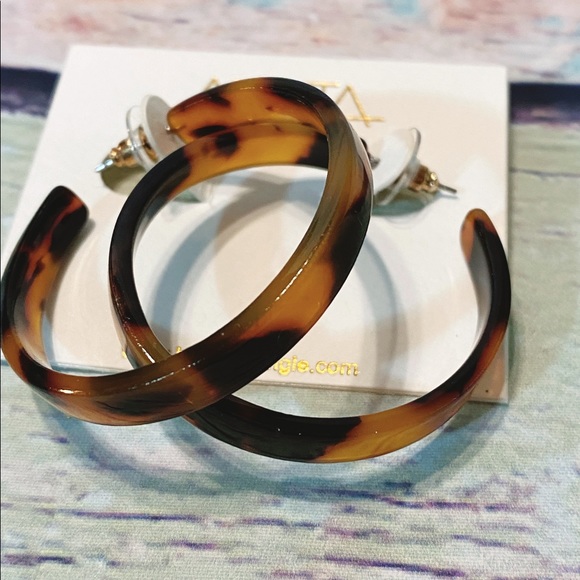 NWT Amrita Singh Women’s Tortoise Shell Earrings - Picture 3 of 3